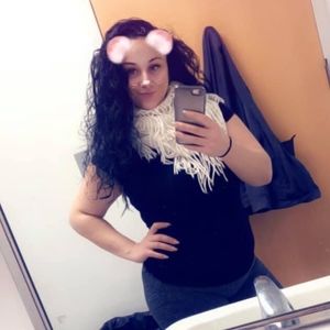 Meet your Posher, Vanessa